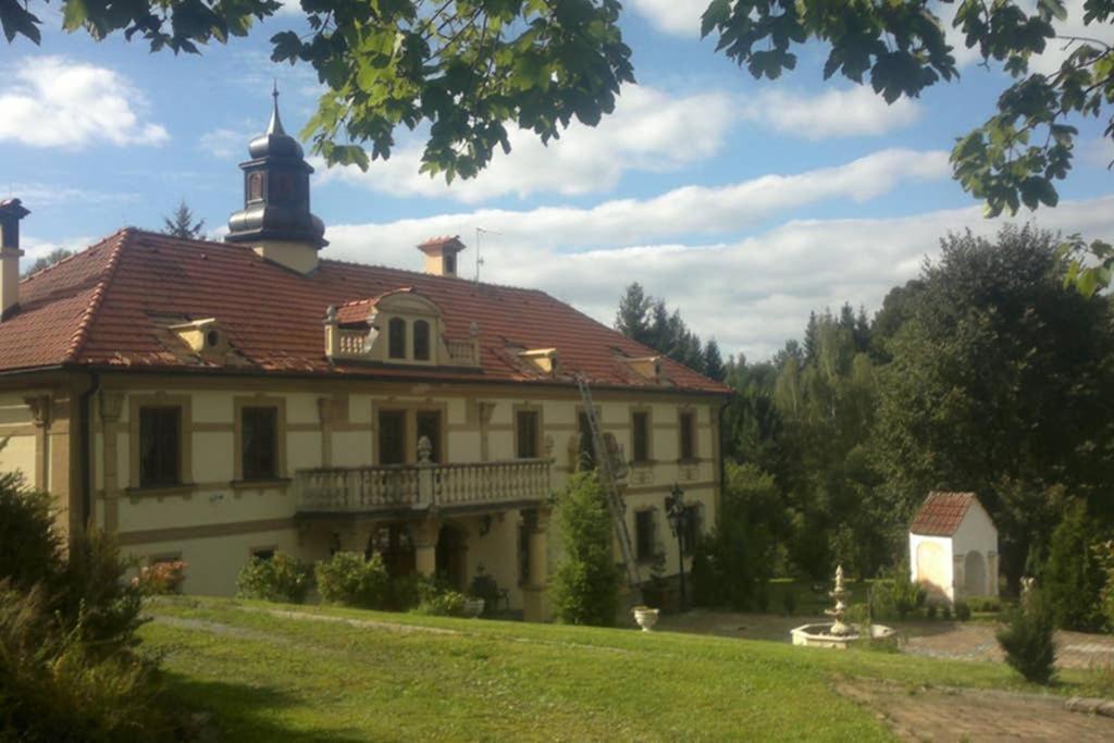 Zamecek Zdiky - Moderni Maly Apartman Bujanov Exterior photo